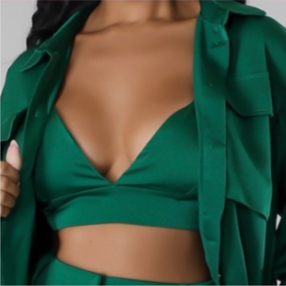 The Sang Wide-Leg Satin Cargo Pants Top & Bra Set Jumpsuit Outfit - Picture 2 of 6